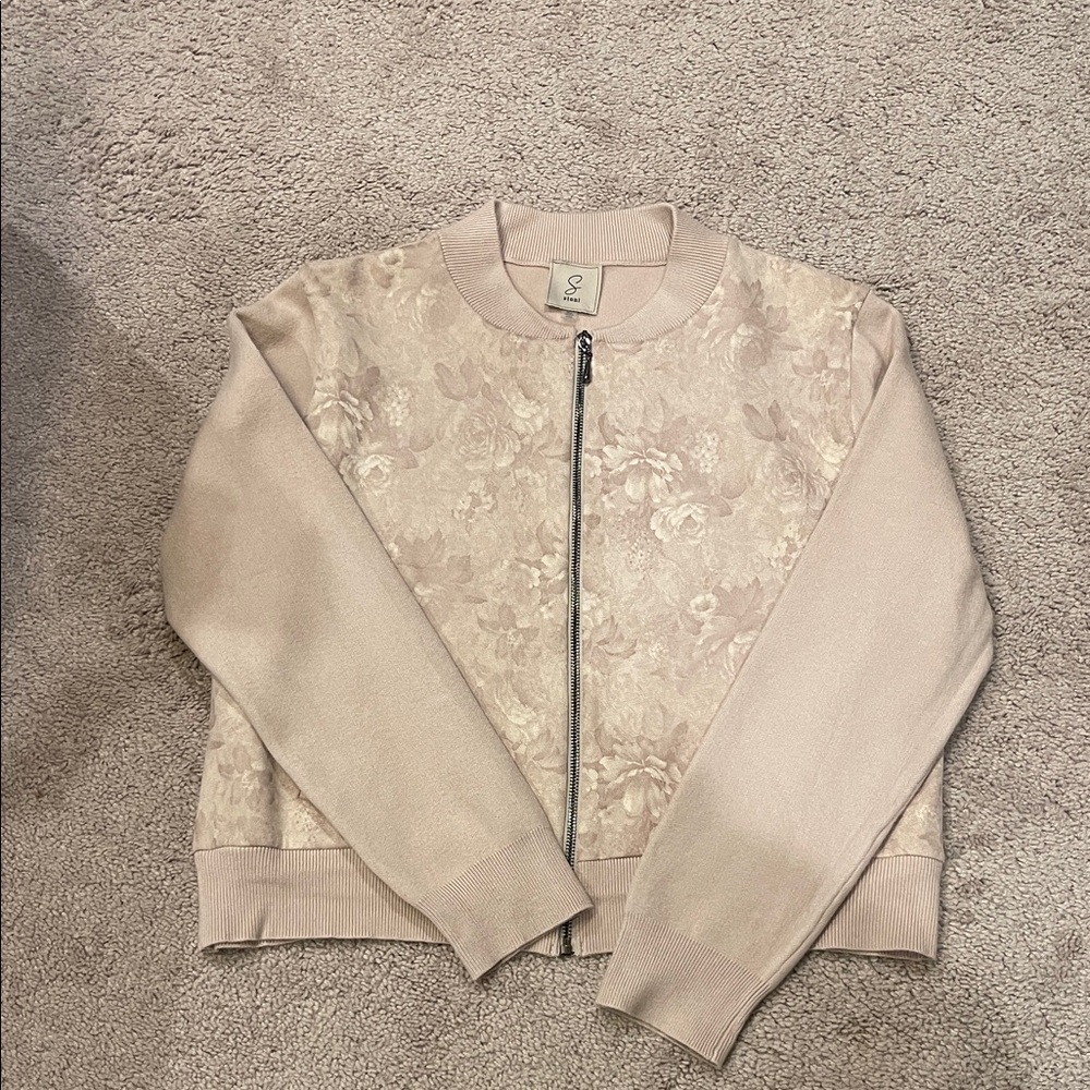 Sioni Light Beige Floral zipper sweater
